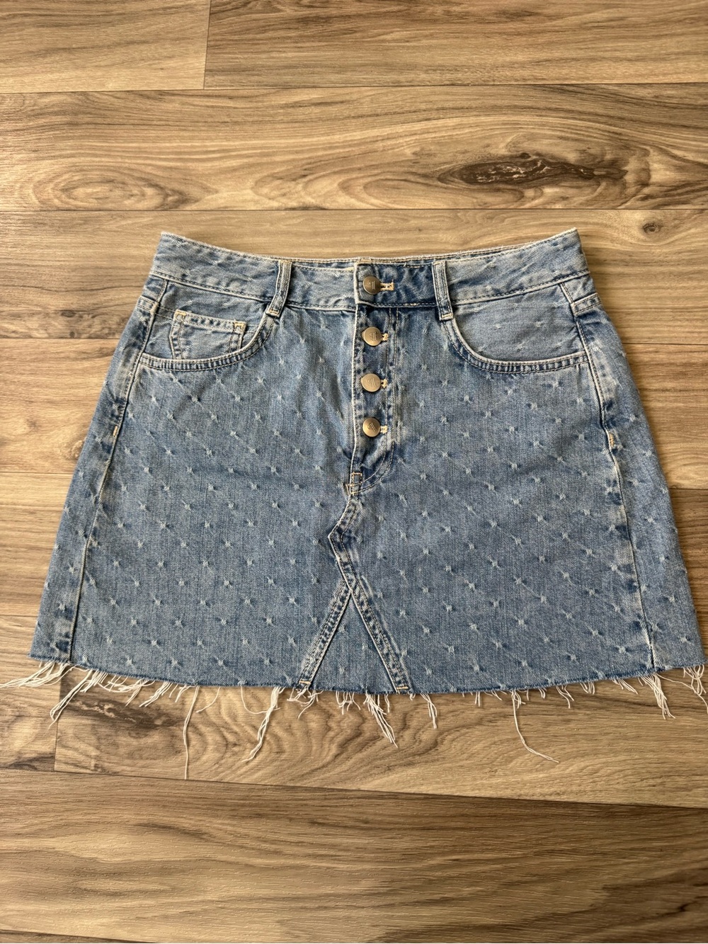 Anthropologie Pilcro Textured Dot Denim Mini Skirt Button Front Light Wash 6